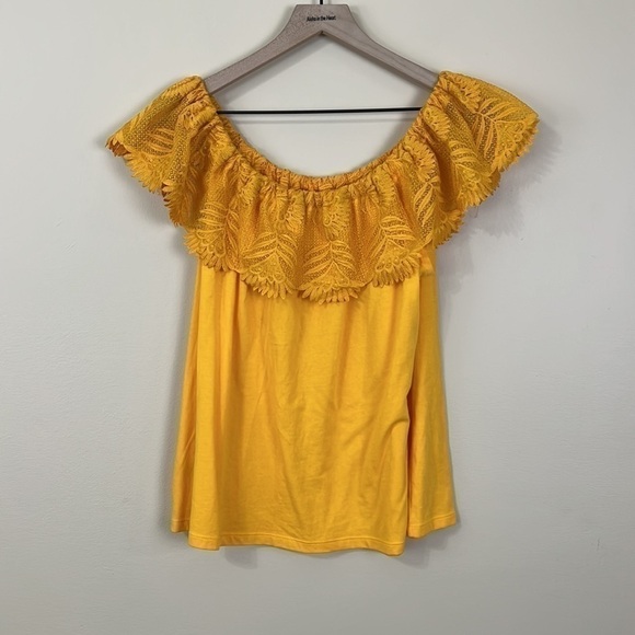 𝅺off the shoulder top - Picture 5 of 5